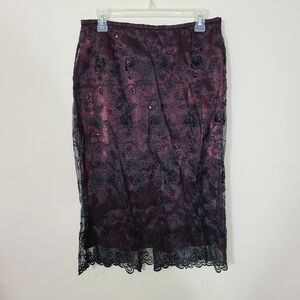 Women's Lace-Overlay Pencil Skirt in Deep Burgundy